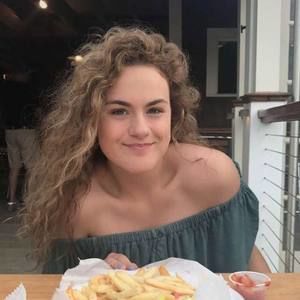 Meet your Posher, Brianna